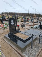 Памятник и гранитная плитка