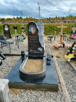 Памятник с гравировкой