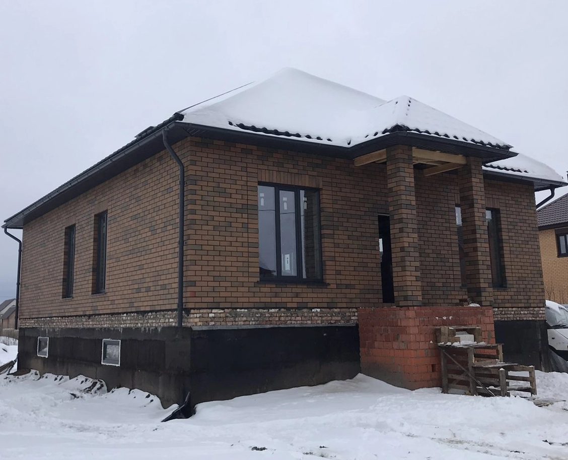 Окна в кирпичном коттедже, Пензенская обл., с. Мичурино